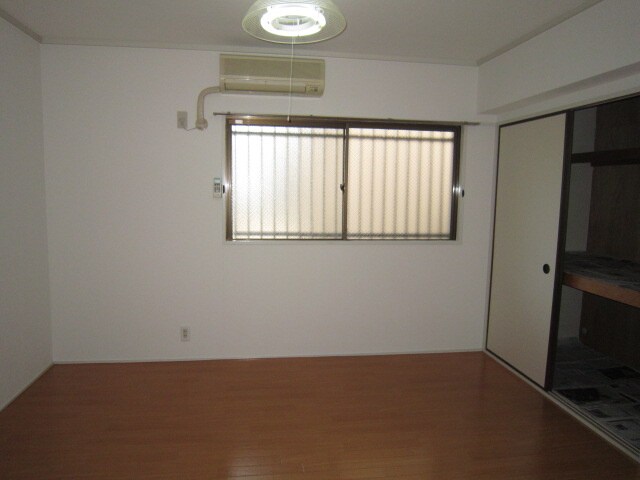 居室 メゾンベルレーヌ