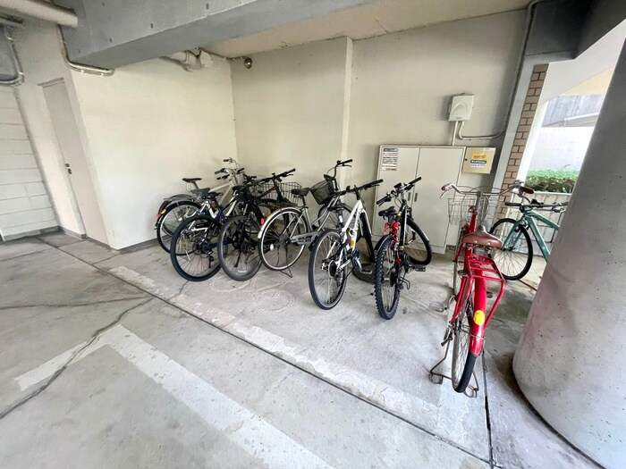 駐輪場 東灘プレイス