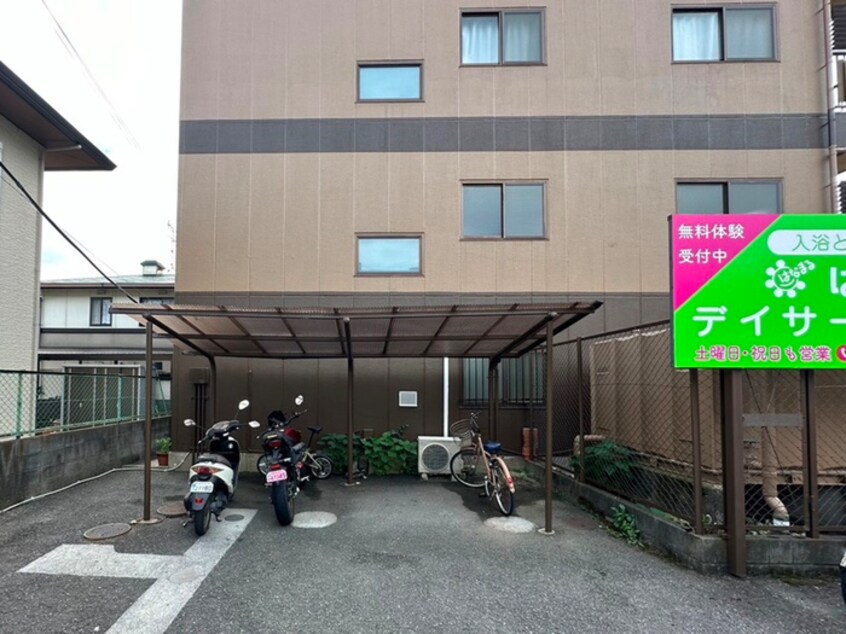 駐輪場 コロナード長尾