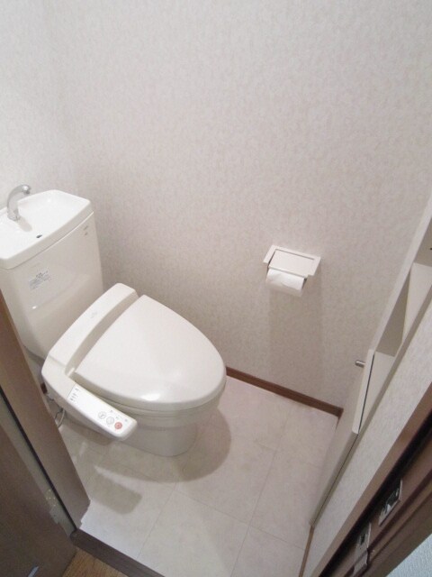 トイレ ピソ・シエテ洛西口