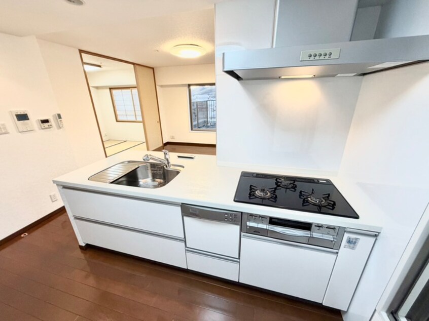 キッチン アメニティ山科駅前（605）