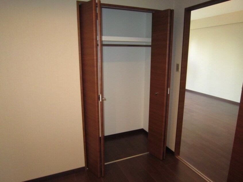 収納 サ－クルコ－ト緑地