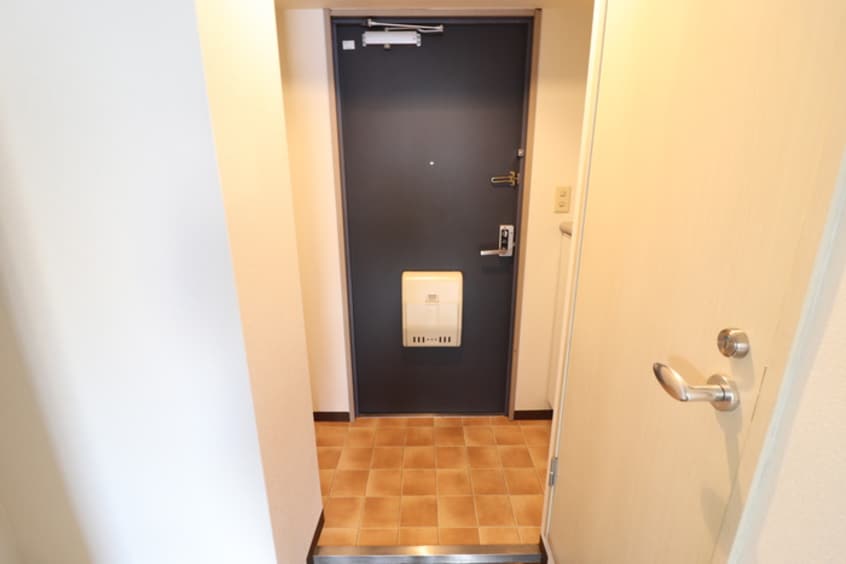 玄関 萱野ビル