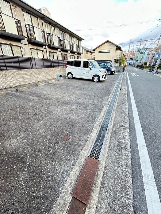 駐車場 藝韻荘