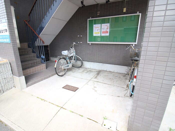 駐輪場 プレアール吹田内本町