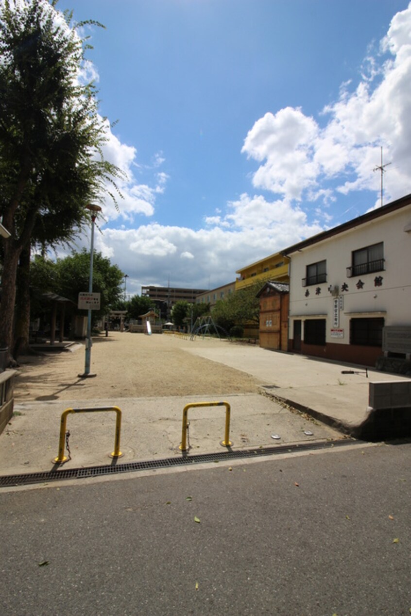 桑津公園(公園)まで110m クイ－ンライフ桑津