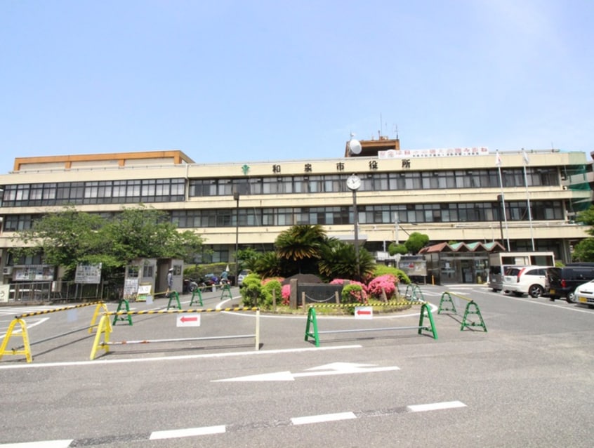 和泉市役所(役所)まで1610m クロトリハイツ