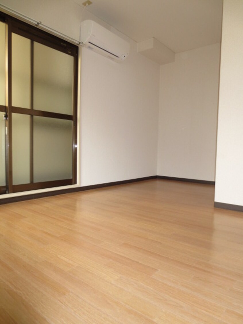 居室 プレアール蔀屋本町