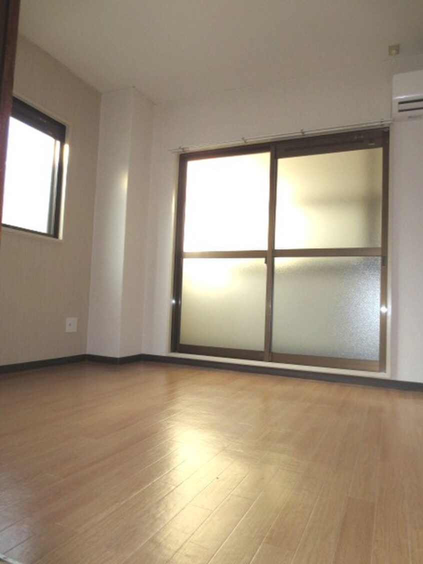 居室 プレアール蔀屋本町