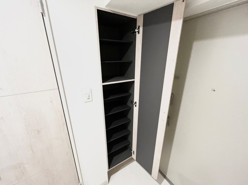 靴箱 アリビオ大阪港