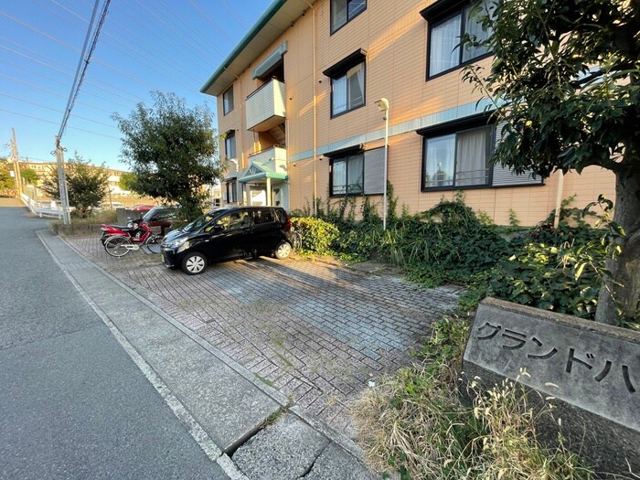 駐車場 グランド　ハイツ