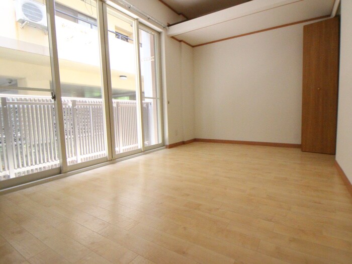 居室 ジョリエ－メゾン