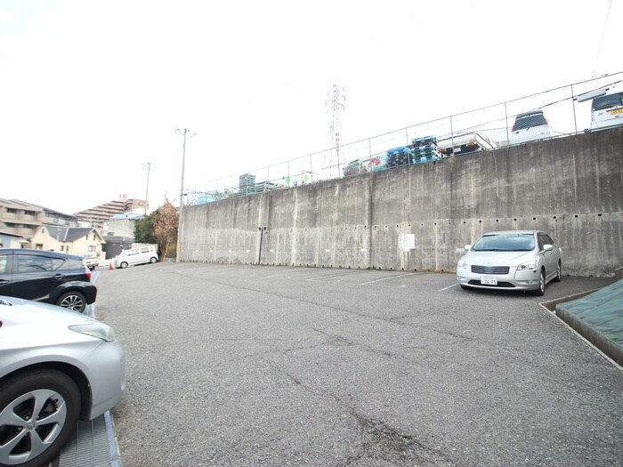 駐車場 ウエストハイライズ