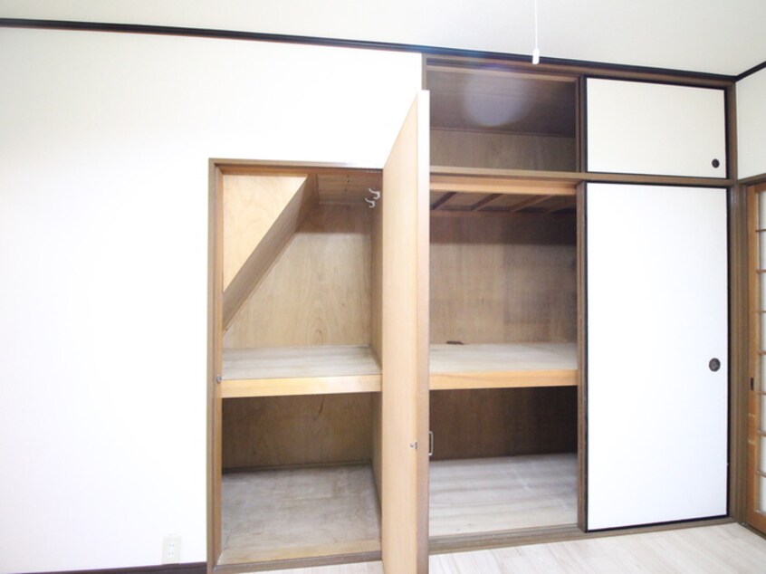 収納 百舌鳥八幡戸建