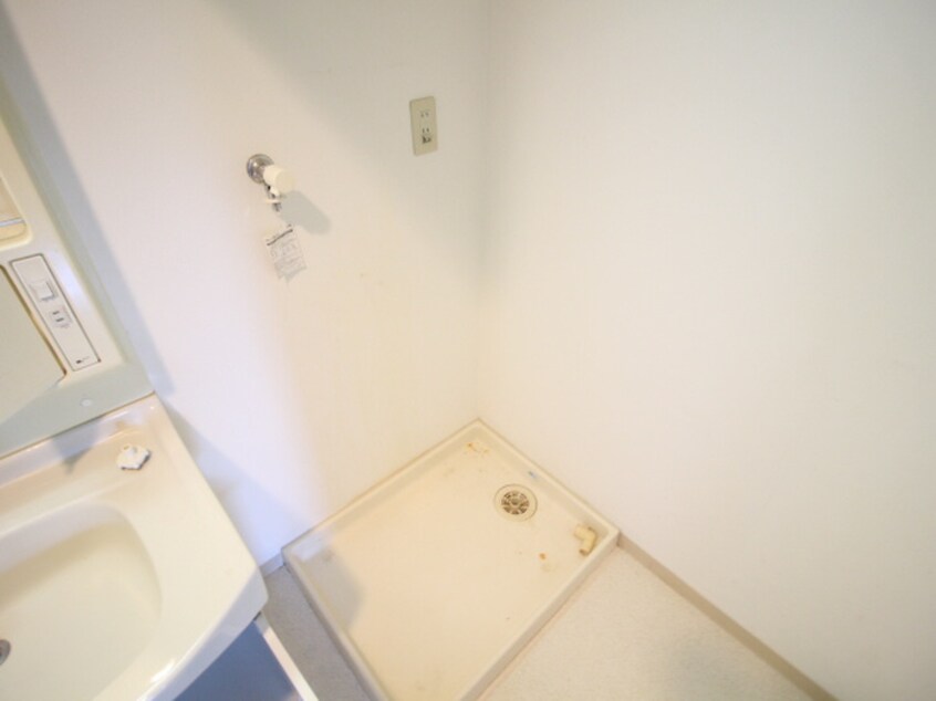 洗濯機置場 フロ－レスタ