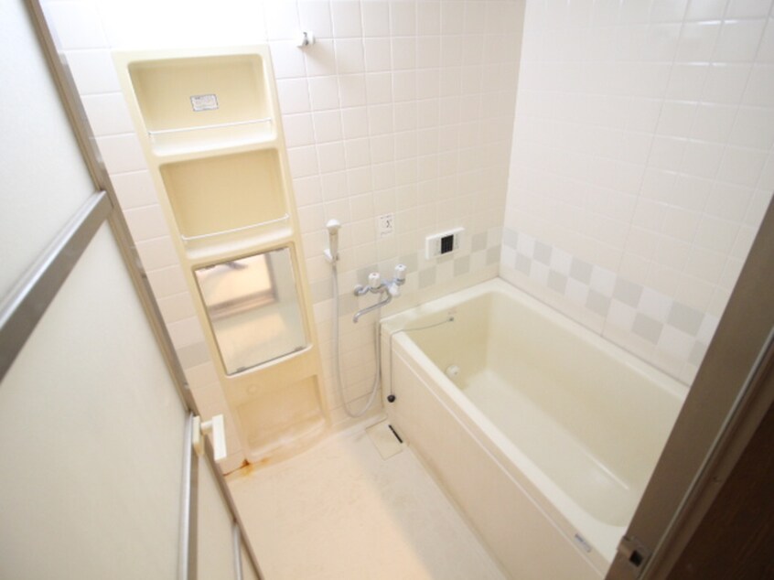 バス／シャワールーム等 フロ－レスタ