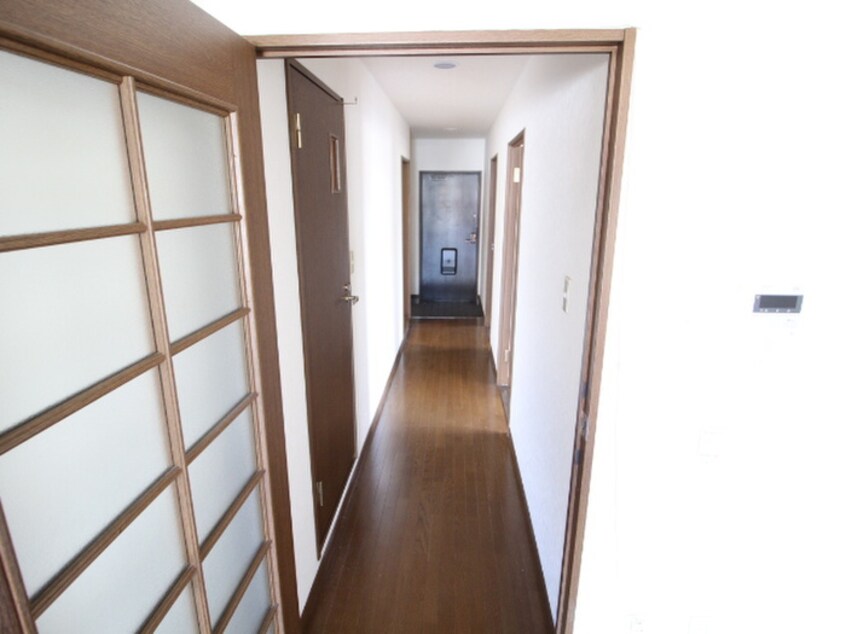 廊下 フロ－レスタ