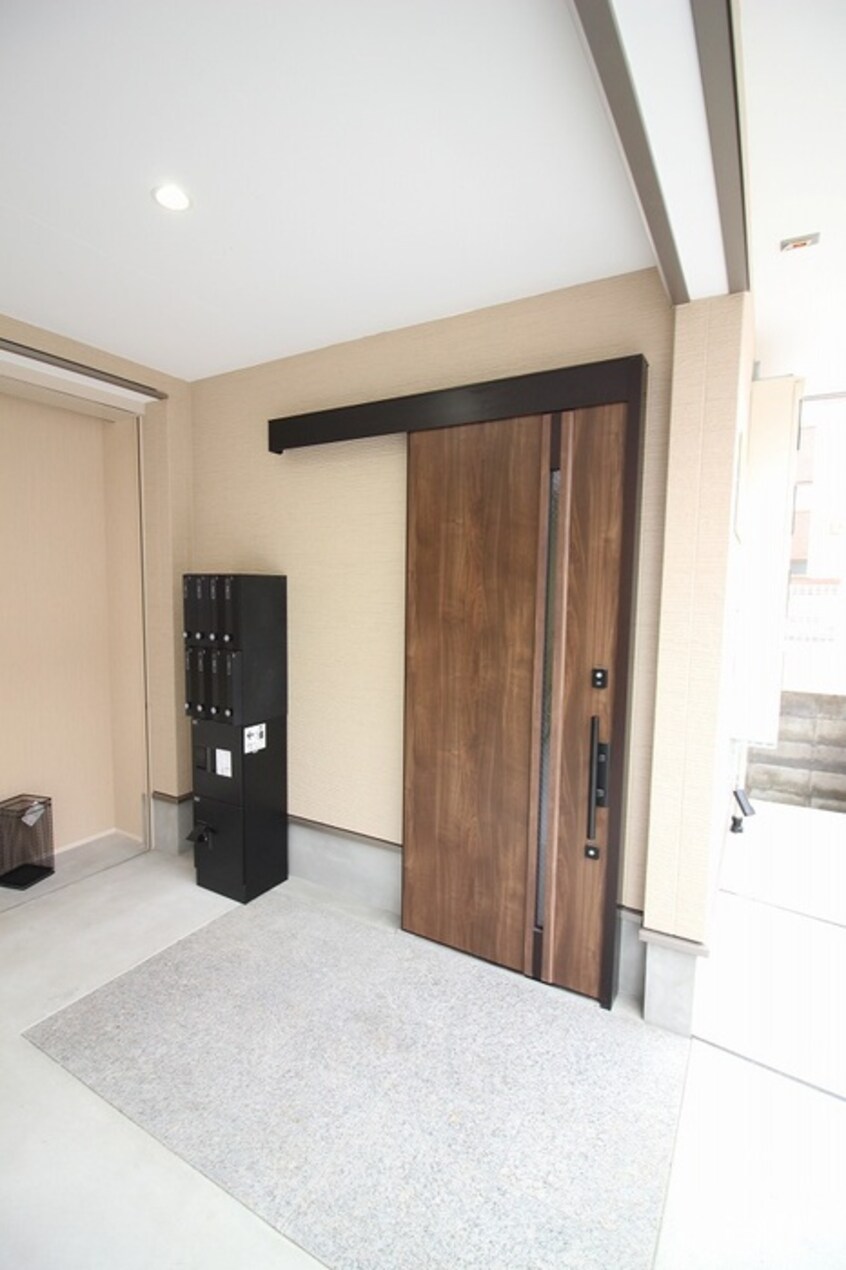 エントランス部分 ヒルハイツ柴原駅前