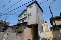 クイーンズコート