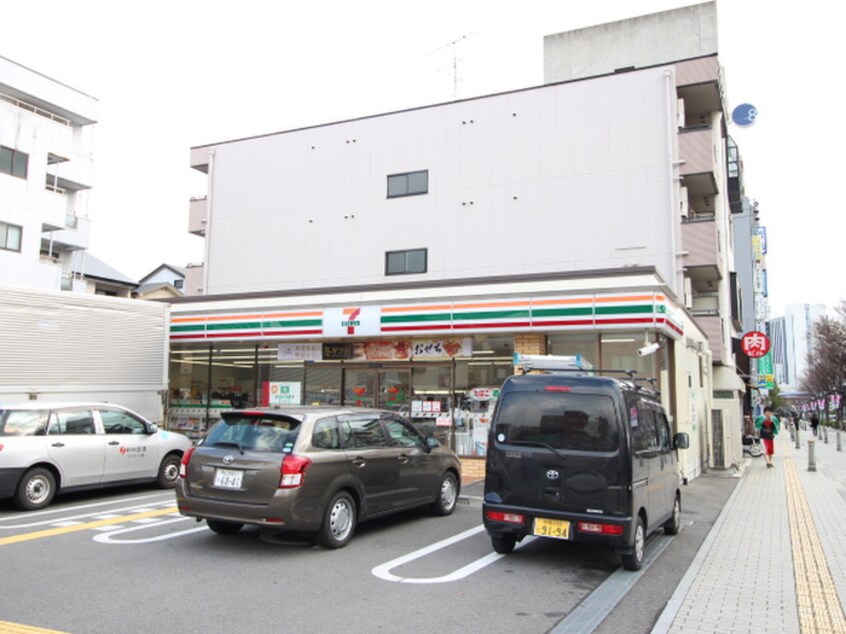 セブンイレブン堺熊野町東４丁店(コンビニ)まで140m シャト－中三