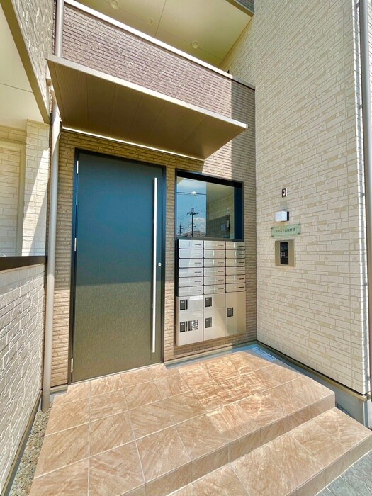 エントランス部分 アペルト泉佐野Ⅵ