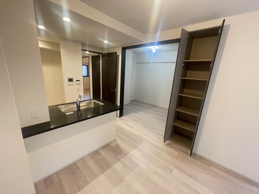 キッチン ウィルローズ京都御陵(507)