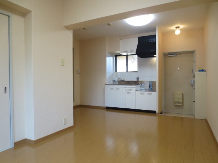 居室 ヒルズ清水