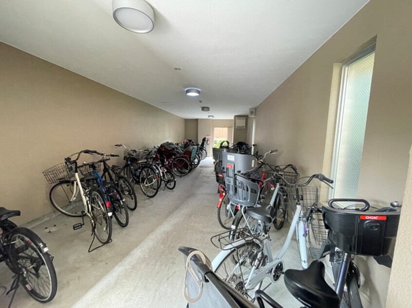 駐輪場 エンゼラ－ト明石