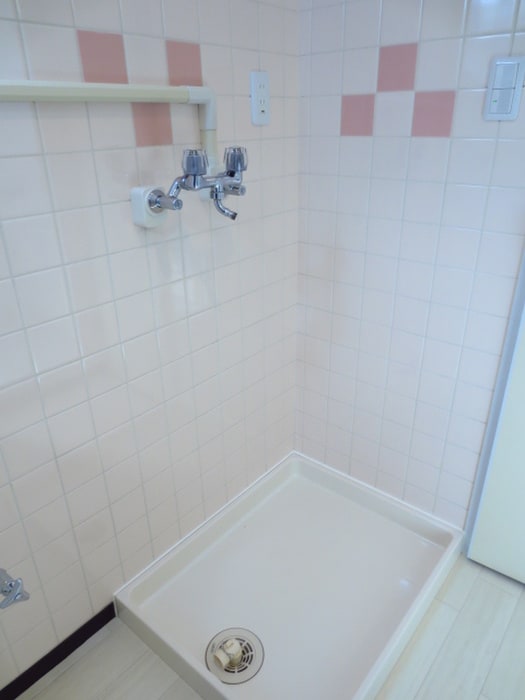 洗濯機置場 グランデ葛野