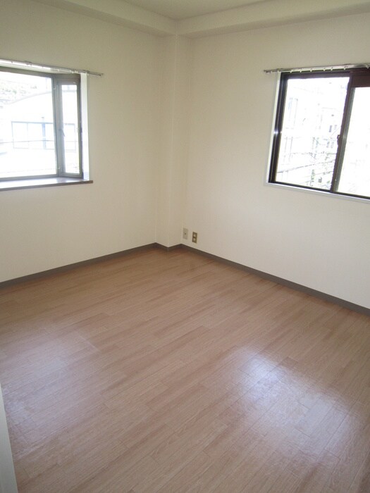 居室 サン春日第１マンション