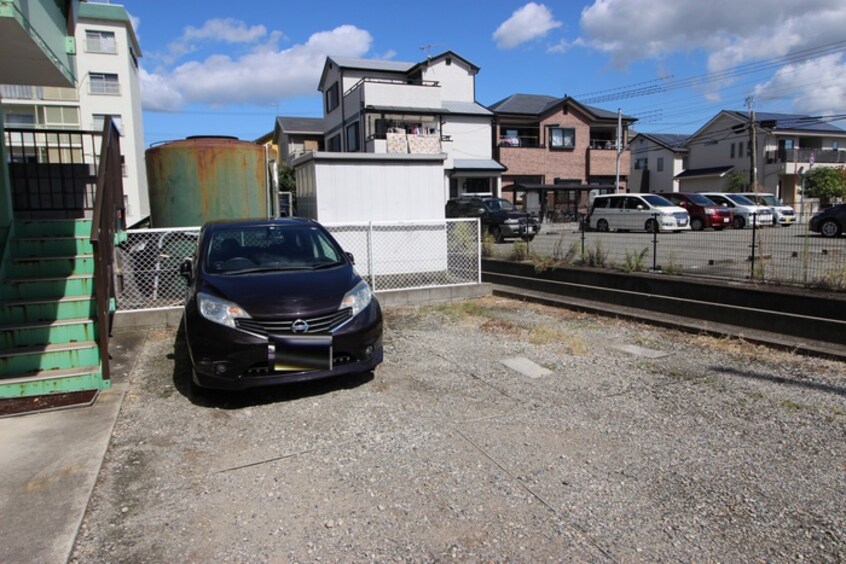 駐車場 三喜ハイツ