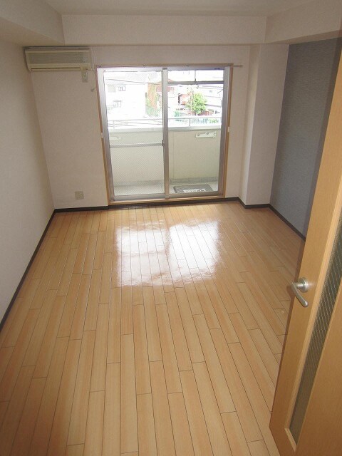 居室 カルム千里