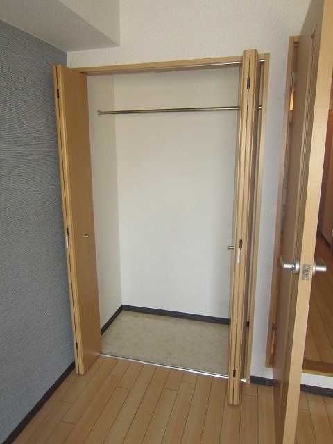 収納 カルム千里