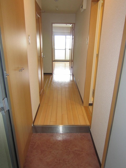 玄関 カルム千里