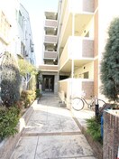 エントランス部分 プラウドコ－ト