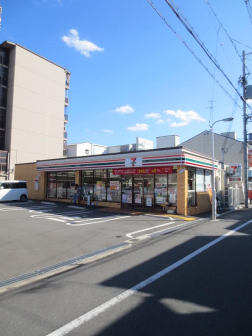 セブンイレブン(コンビニ)まで507m プラウドコ－ト