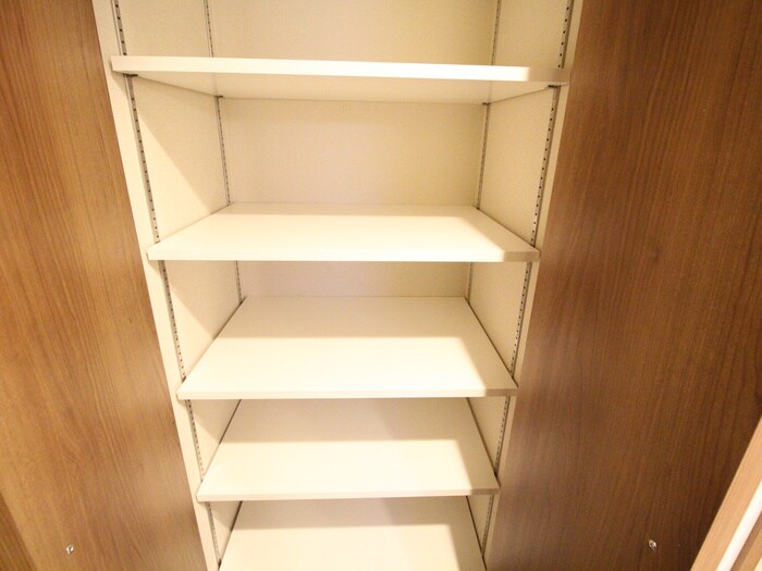 収納 スプランディッド江坂駅前