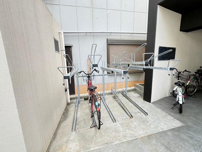 駐輪場 クレンツロジェ天王寺南