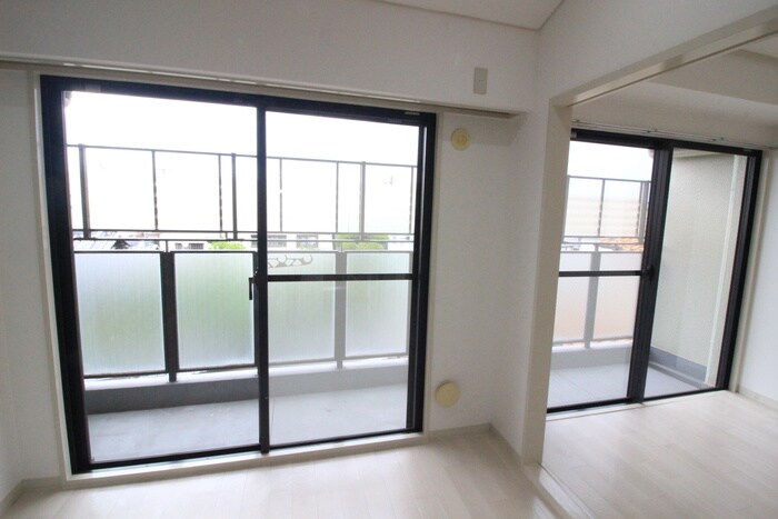 室内からの展望 ロイヤルメゾン門戸Ⅵ