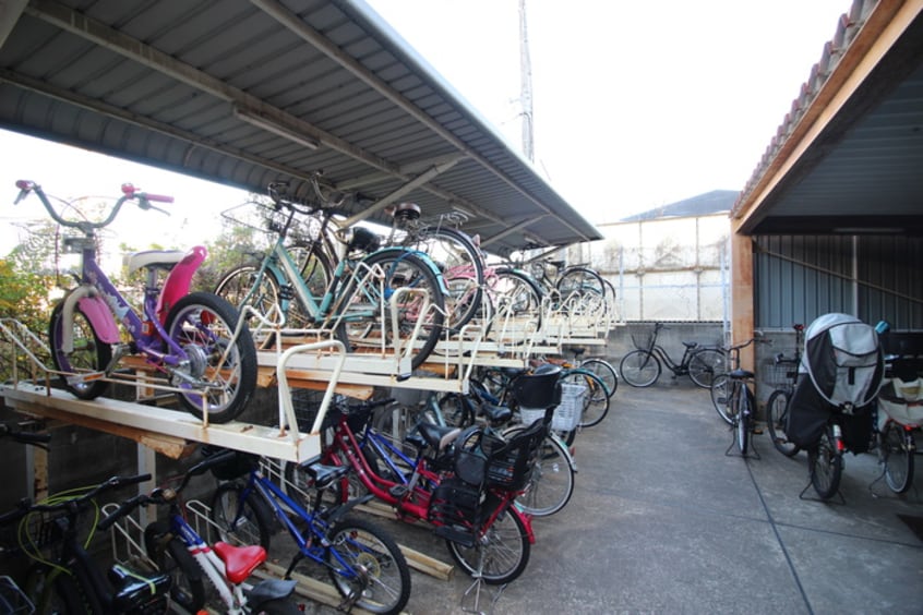 駐輪場 トムズコート悠希