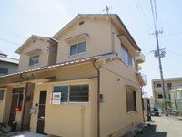 西泉丘借家（東）