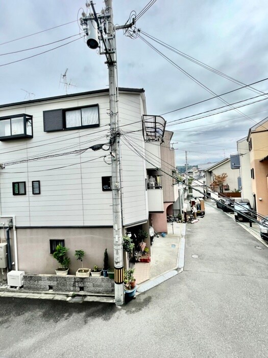 室内からの展望 三ツ川マンション