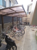 駐輪場 エガ－ルパレス