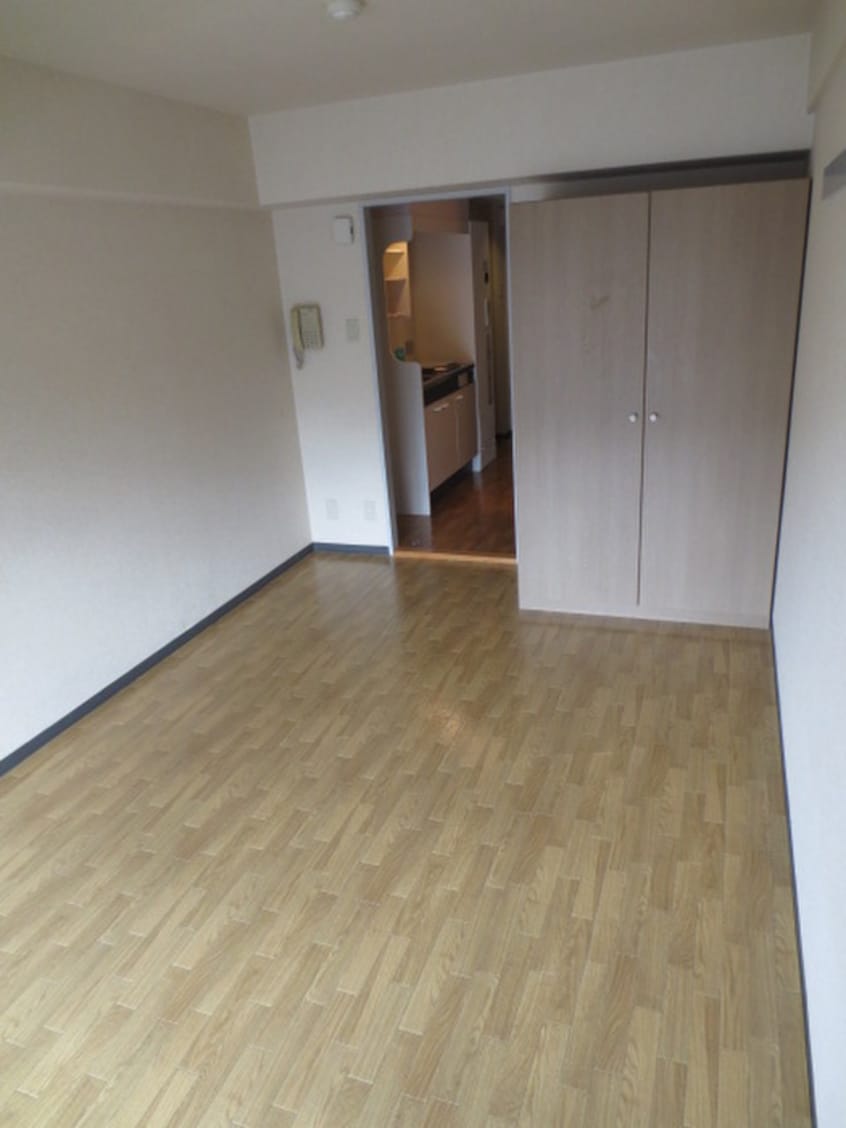 居室 エガ－ルパレス