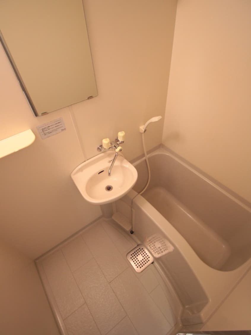 バス／シャワールーム等 エガ－ルパレス