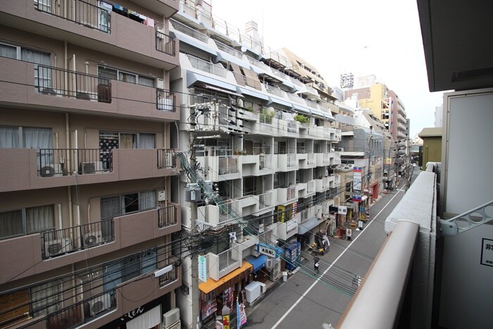 室内からの展望 プライムコ－ト新大阪