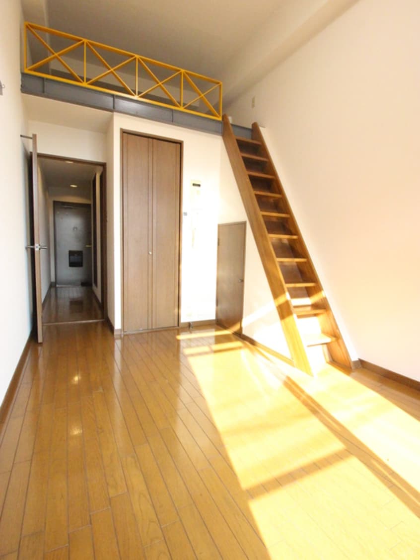 居室 アリ－ナ守口