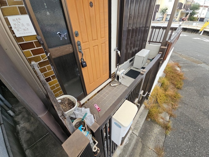 エントランス部分 布市町1丁目5-30戸建