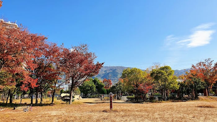 中石切公園(公園)まで700m 布市町1丁目5-30戸建