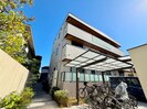 アンソレイエ門戸の外観